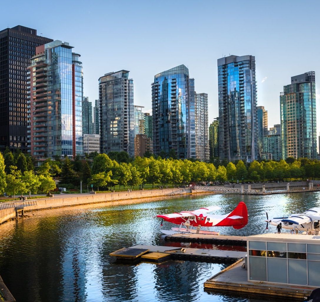 Float plane in Vancouver - illustration for the highlights of the Deans Knight Capital web design project.